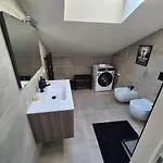 Moderna Mansarda Con Parcheggio Gratuito *