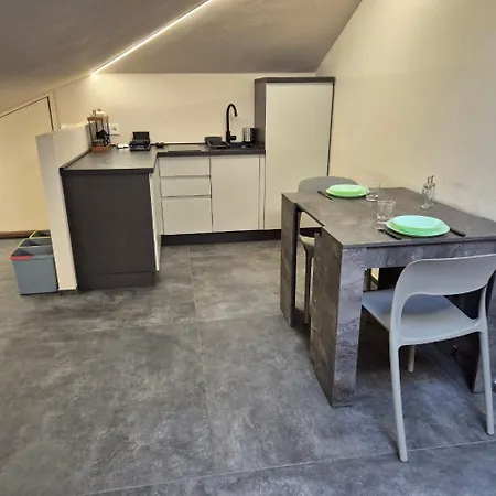 Moderna Mansarda Con Parcheggio Gratuito Appartement Alba (Piedmont)