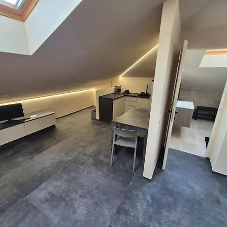 Appartement Moderna Mansarda Con Parcheggio Gratuito