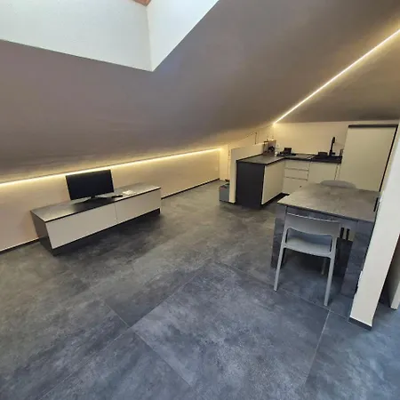 Moderna Mansarda Con Parcheggio Gratuito *